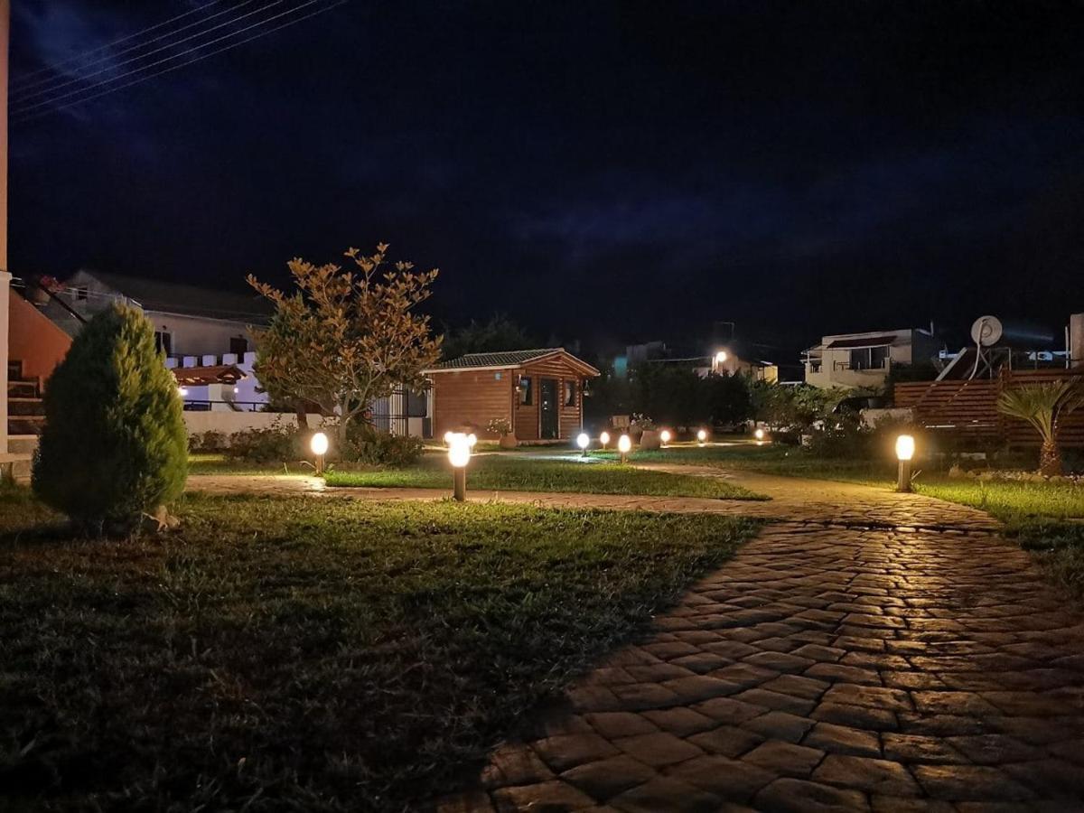 Biscoutsis Apartments & Studios กาวอส ภายนอก รูปภาพ