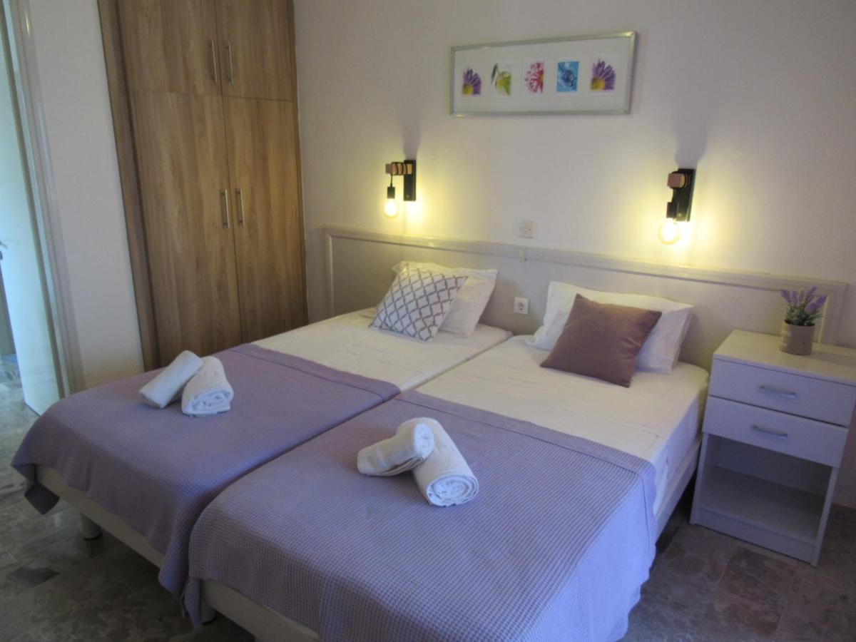 Biscoutsis Apartments & Studios กาวอส ภายนอก รูปภาพ