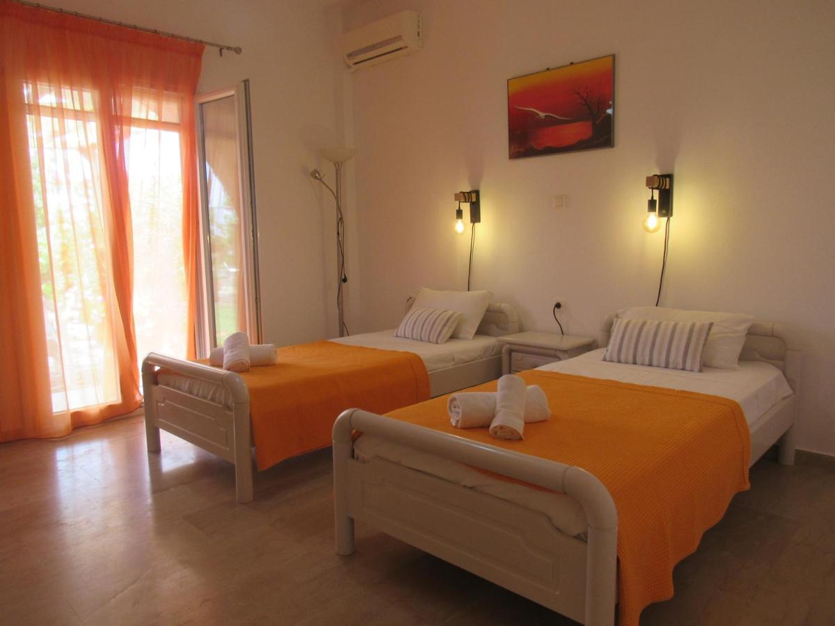 Biscoutsis Apartments & Studios กาวอส ภายนอก รูปภาพ