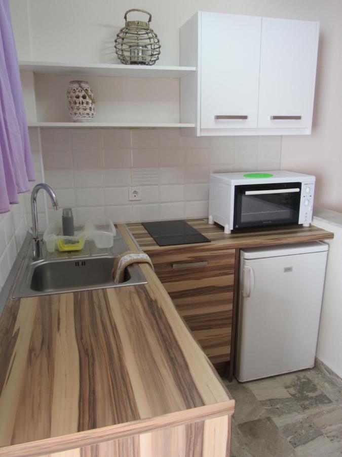 Biscoutsis Apartments & Studios กาวอส ภายนอก รูปภาพ