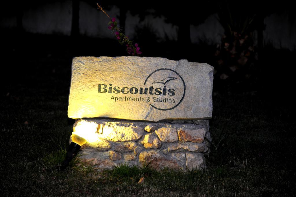 Biscoutsis Apartments & Studios กาวอส ภายนอก รูปภาพ